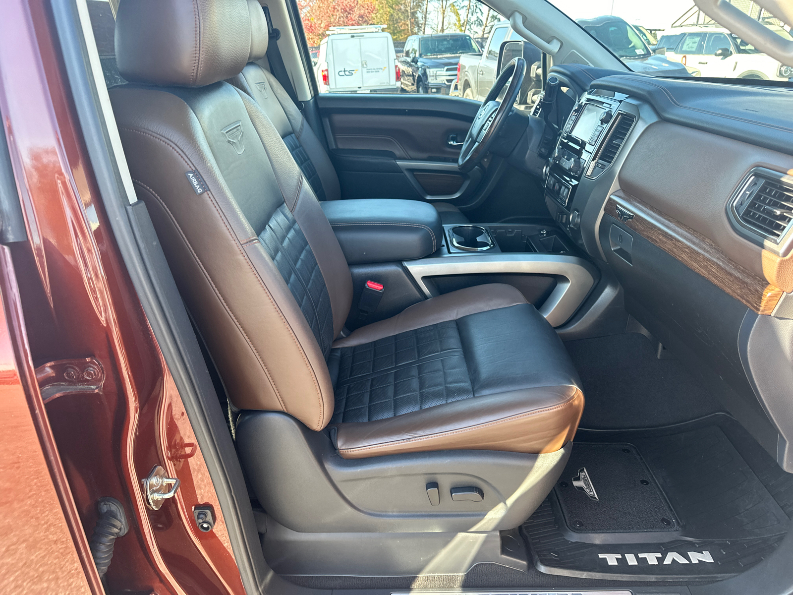 2016 Nissan Titan XD Platinum Reserve 13