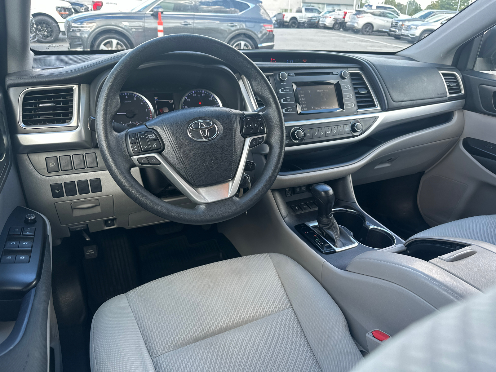 2018 Toyota Highlander LE 23