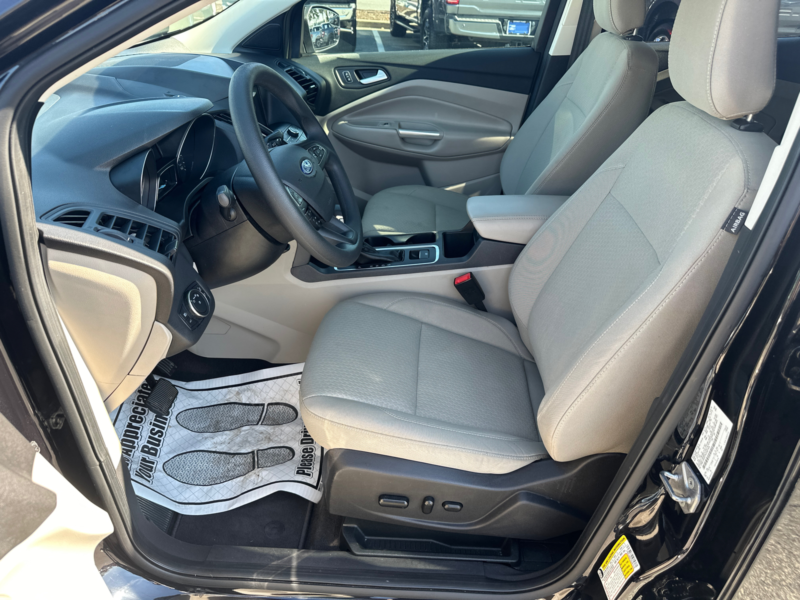 2019 Ford Escape SE 9