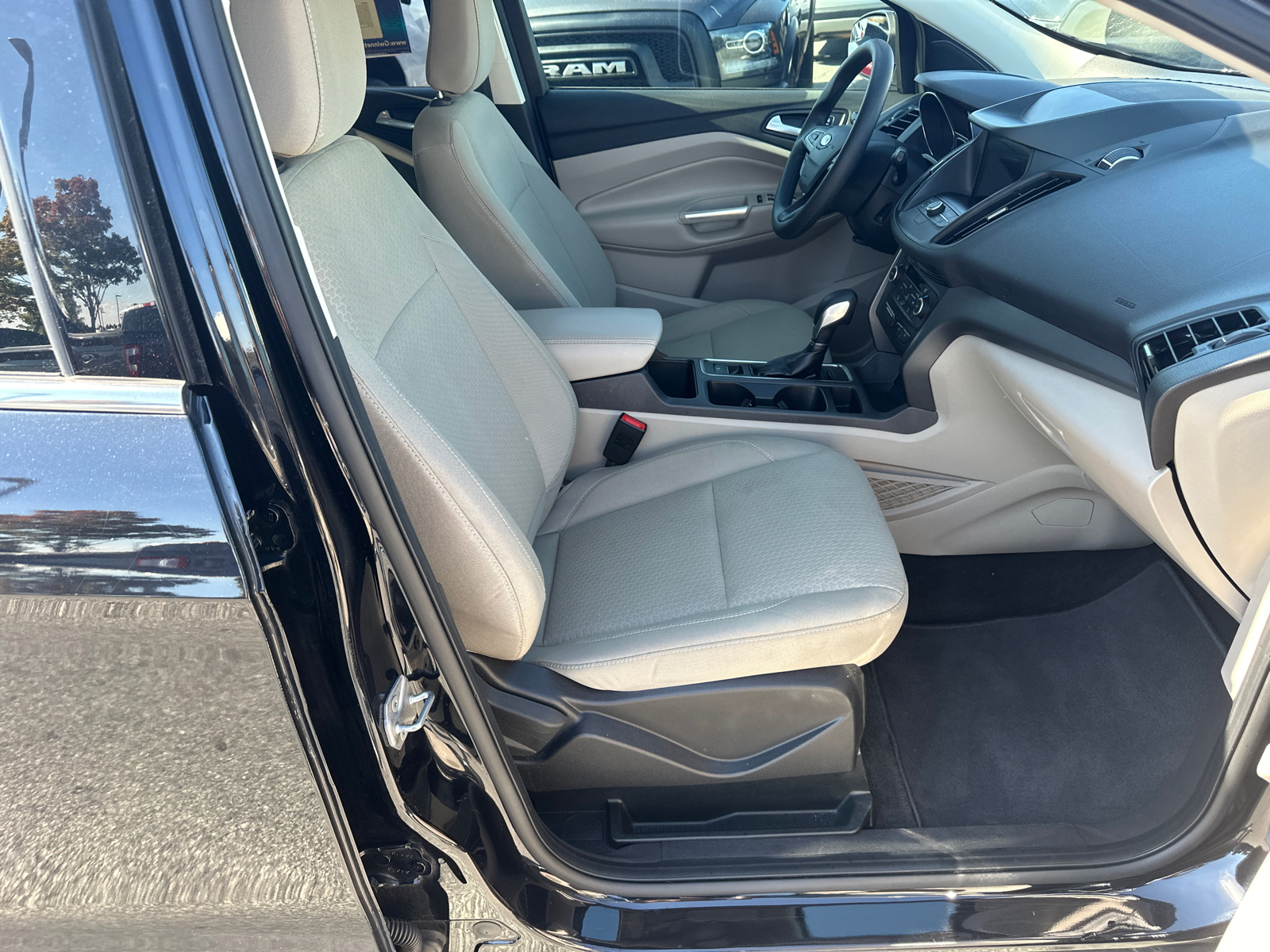 2019 Ford Escape SE 13