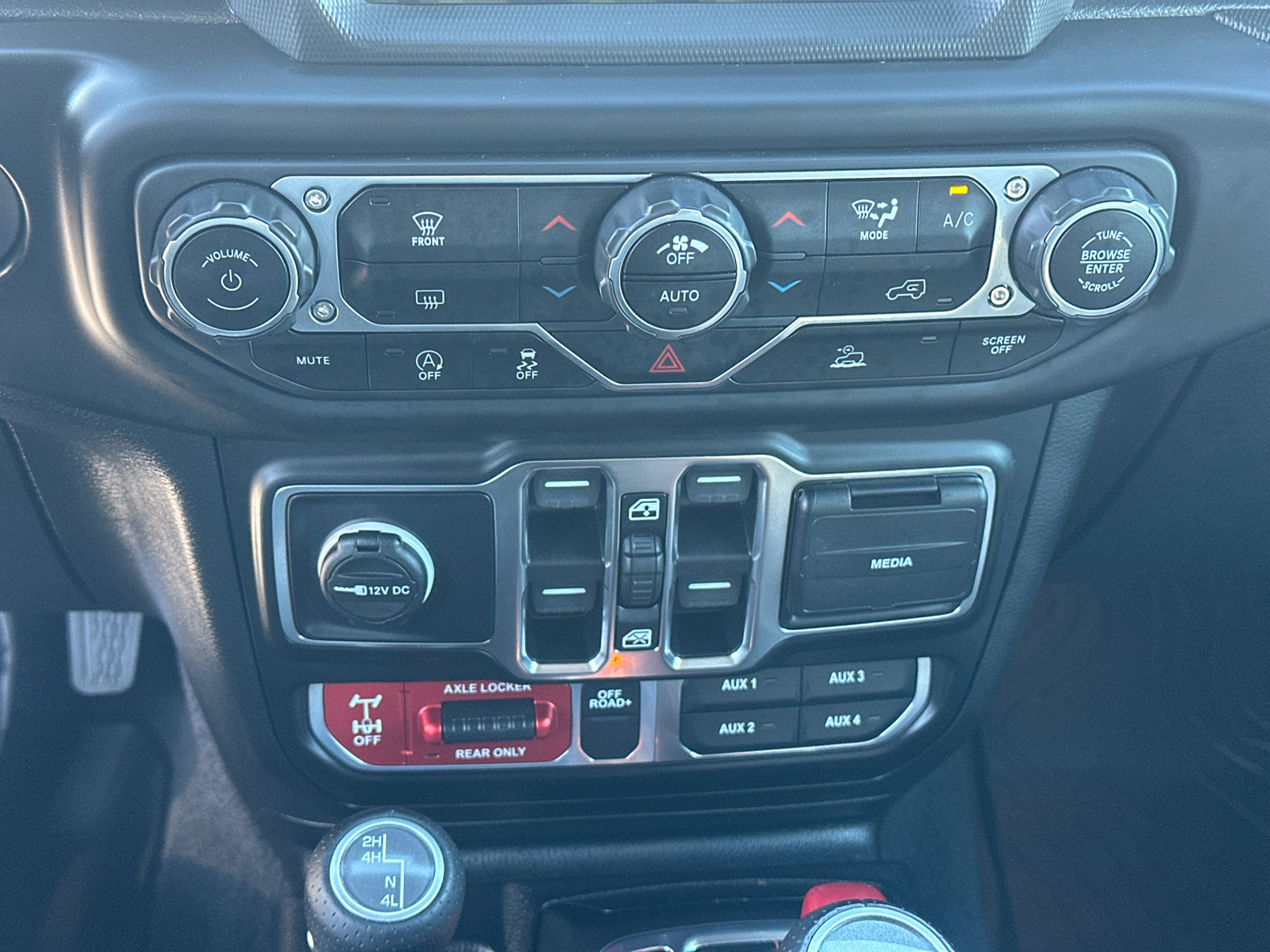 2021 Jeep Gladiator Mojave 30