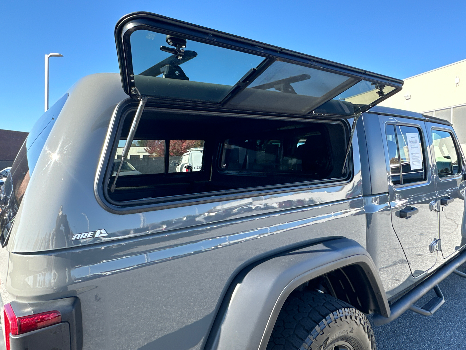 2021 Jeep Gladiator Mojave 33