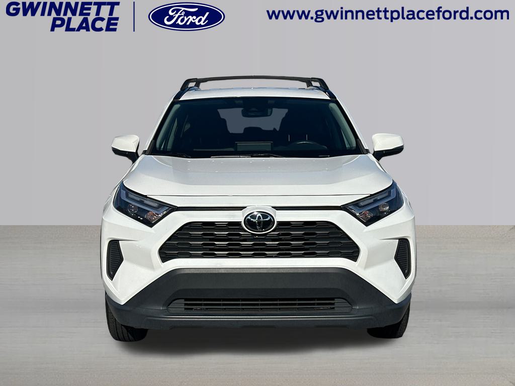 2022 Toyota RAV4 XLE 2