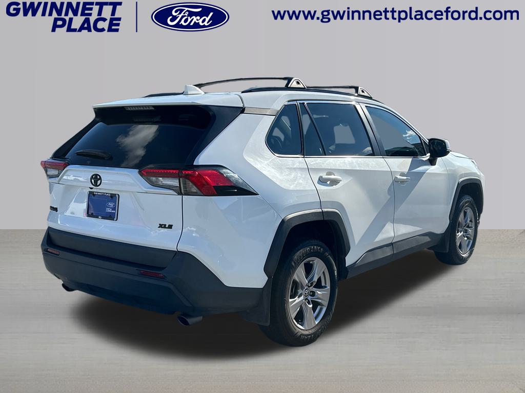 2022 Toyota RAV4 XLE 5