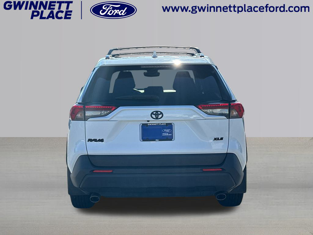 2022 Toyota RAV4 XLE 6