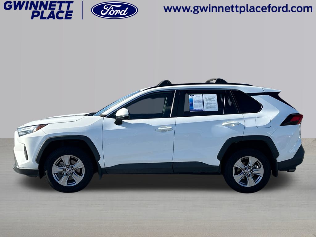 2022 Toyota RAV4 XLE 8