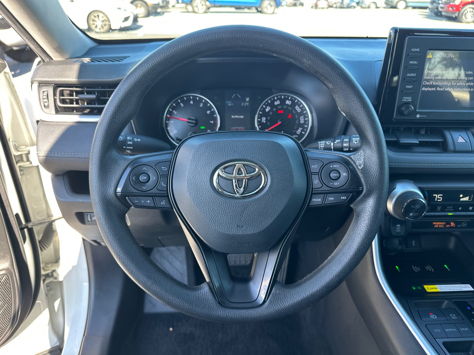 2022 Toyota RAV4 XLE 23