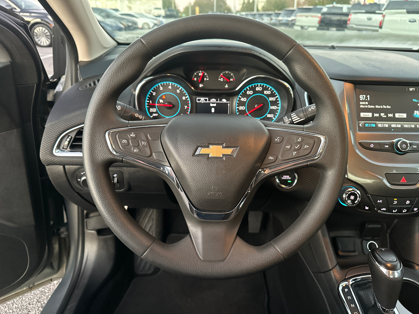 2017 Chevrolet Cruze LT 23