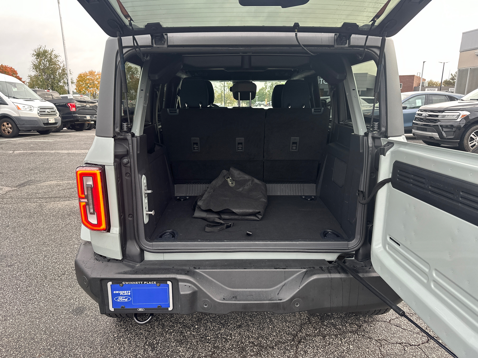 2023 Ford Bronco Outer Banks 18