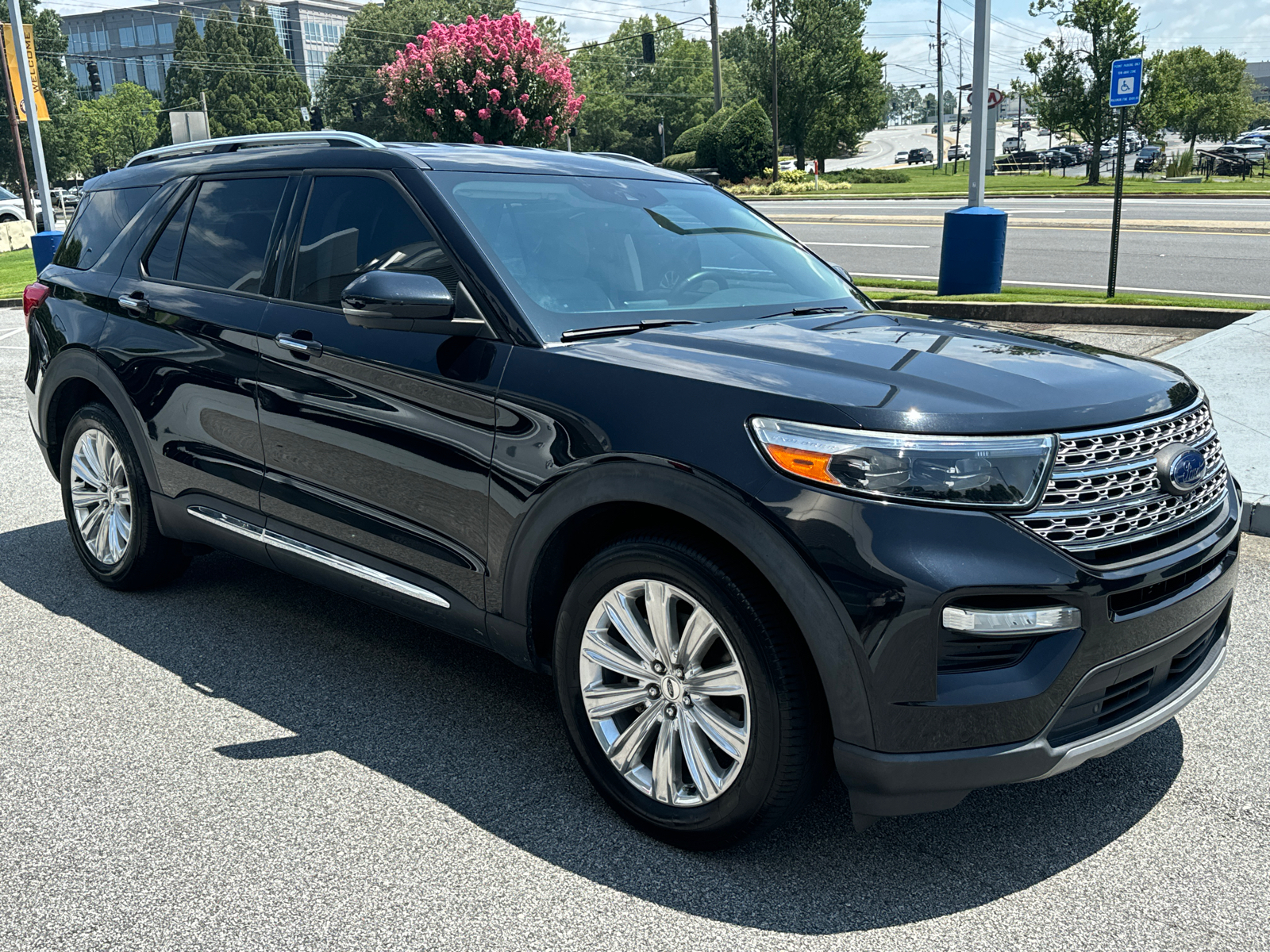 2020 Ford Explorer Limited 3