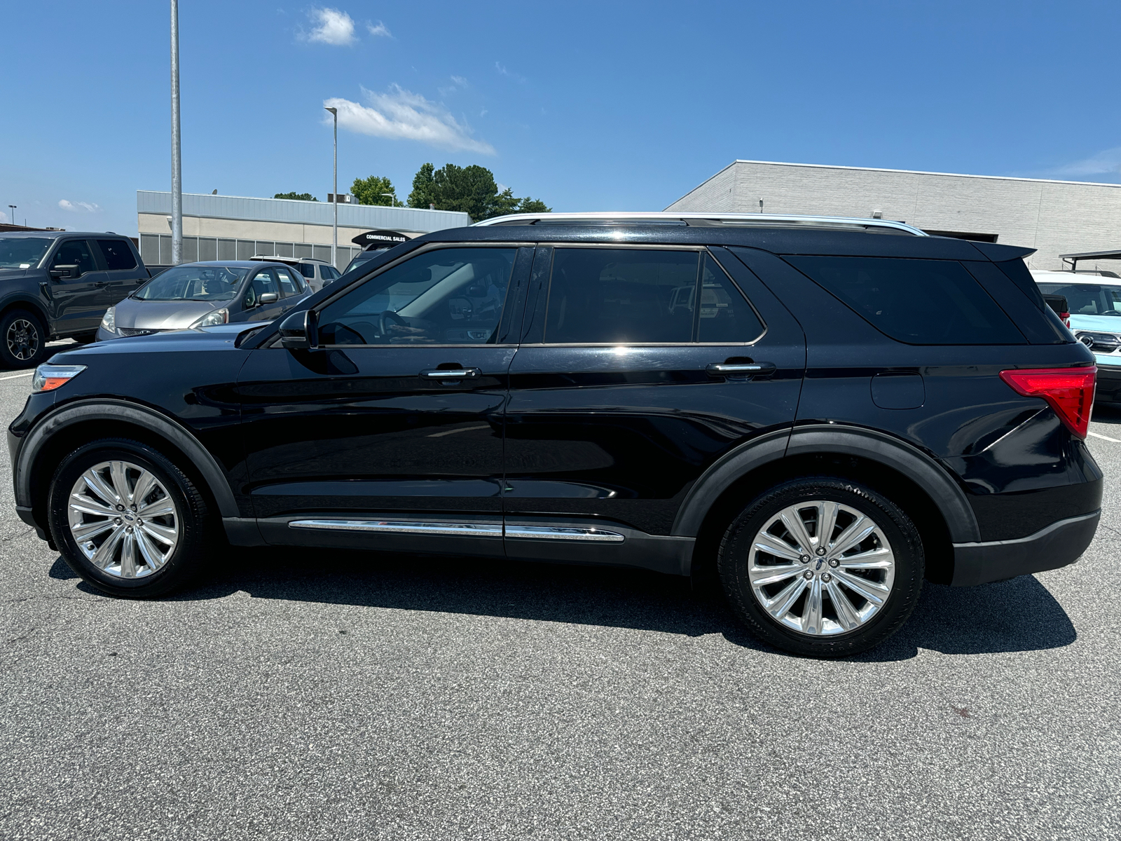 2020 Ford Explorer Limited 8