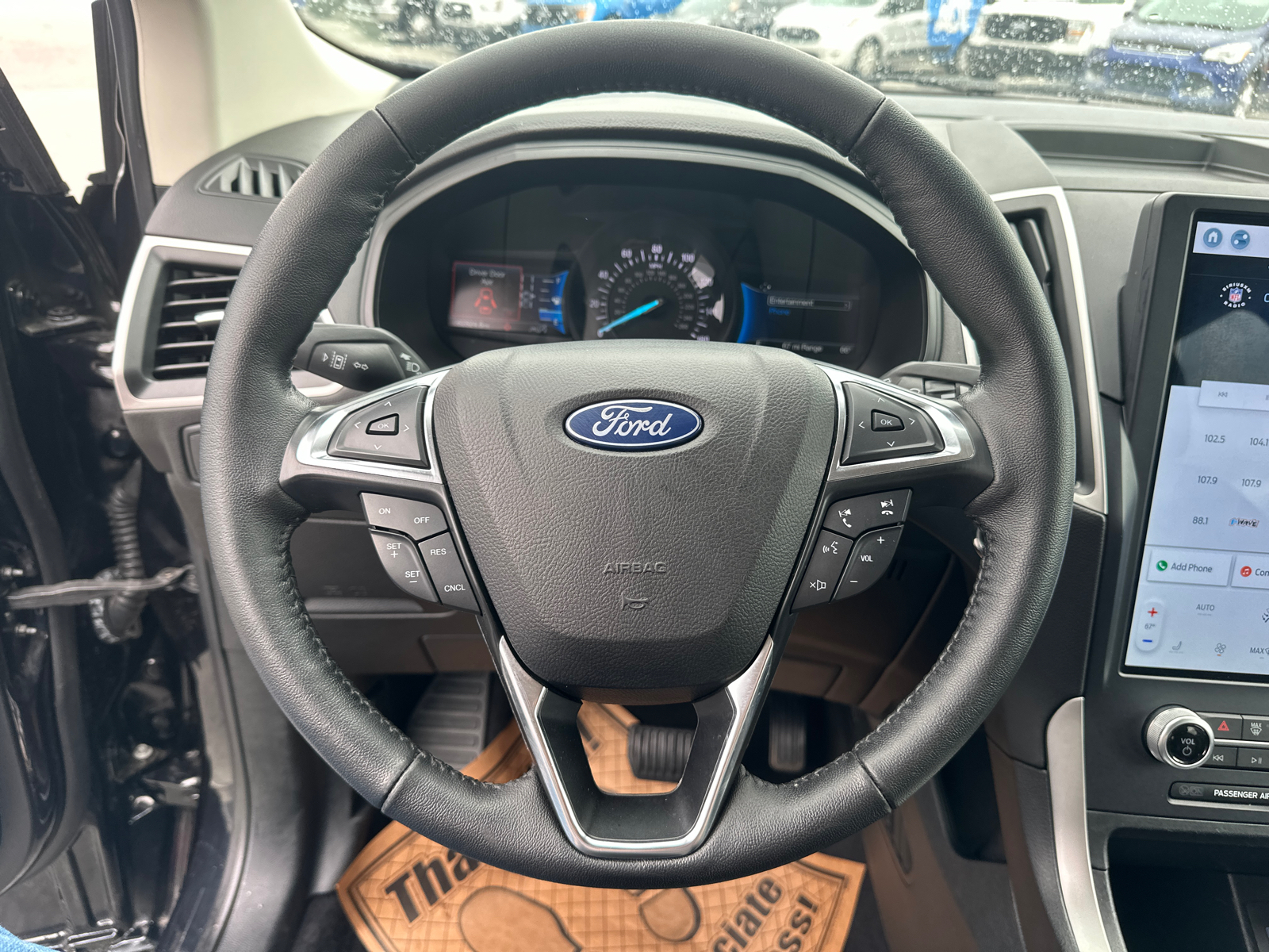 2022 Ford Edge SEL 23