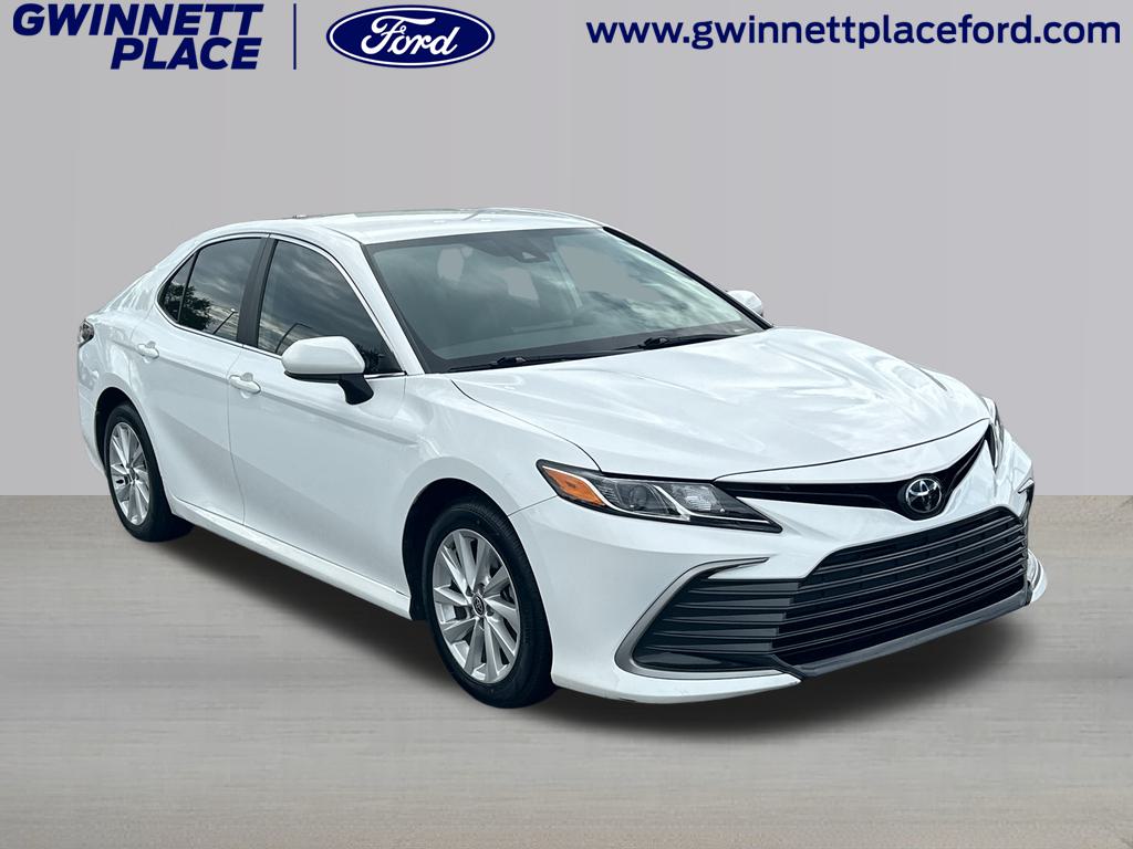 2023 Toyota Camry LE 3