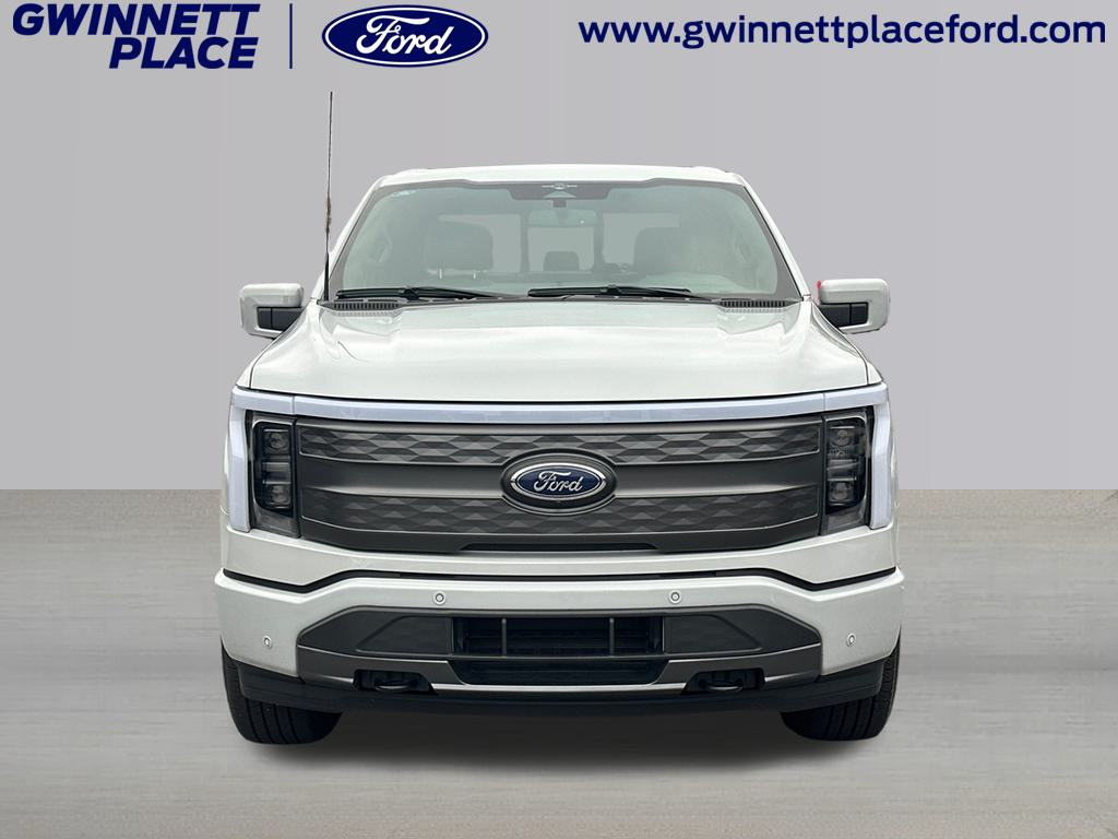 2023 Ford F-150 Lightning Lariat 2