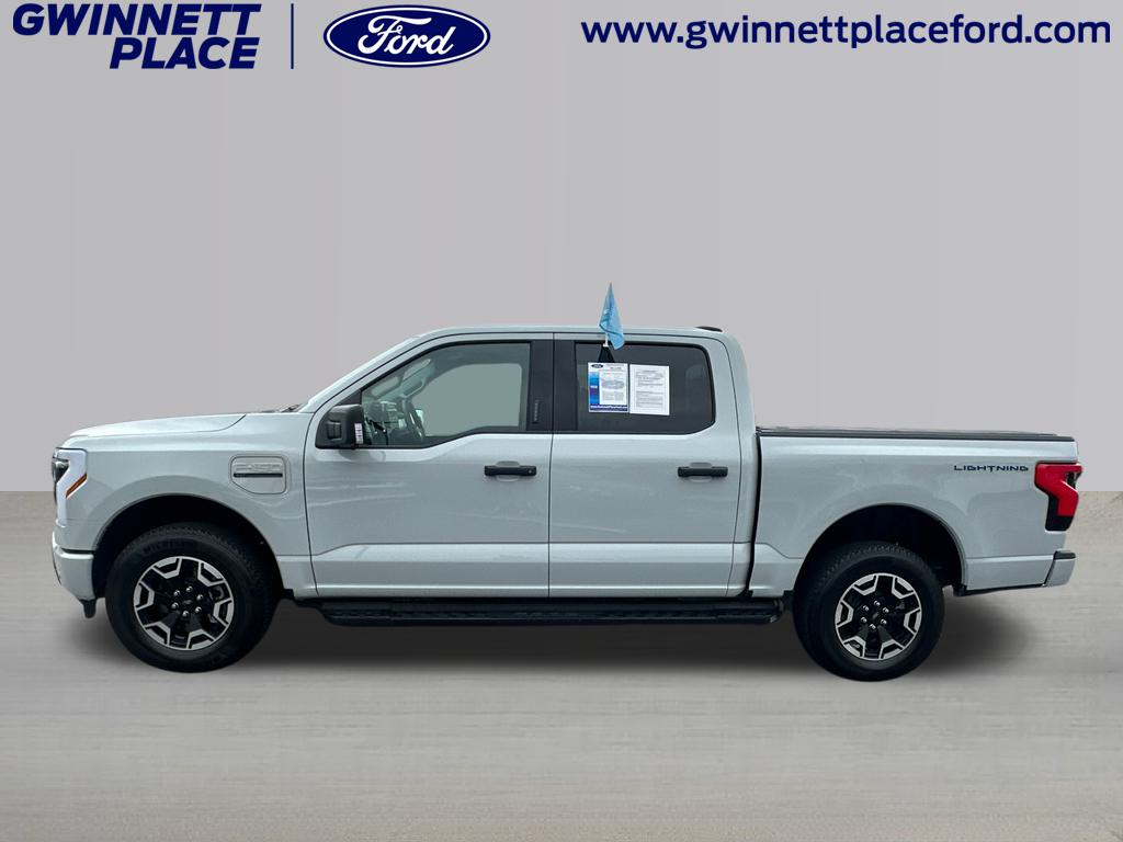 2023 Ford F-150 Lightning XLT 8