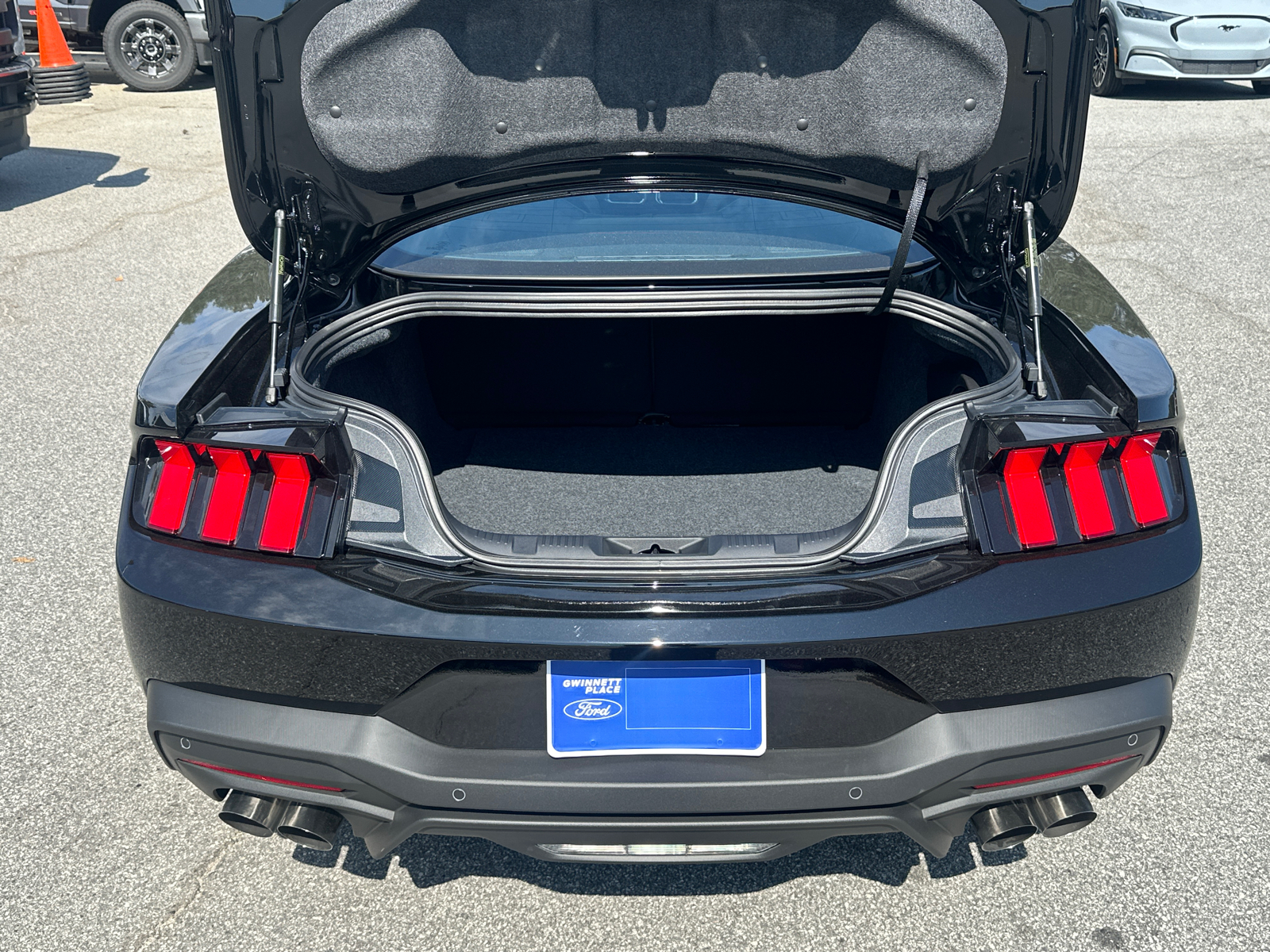 2024 Ford Mustang EcoBoost 17