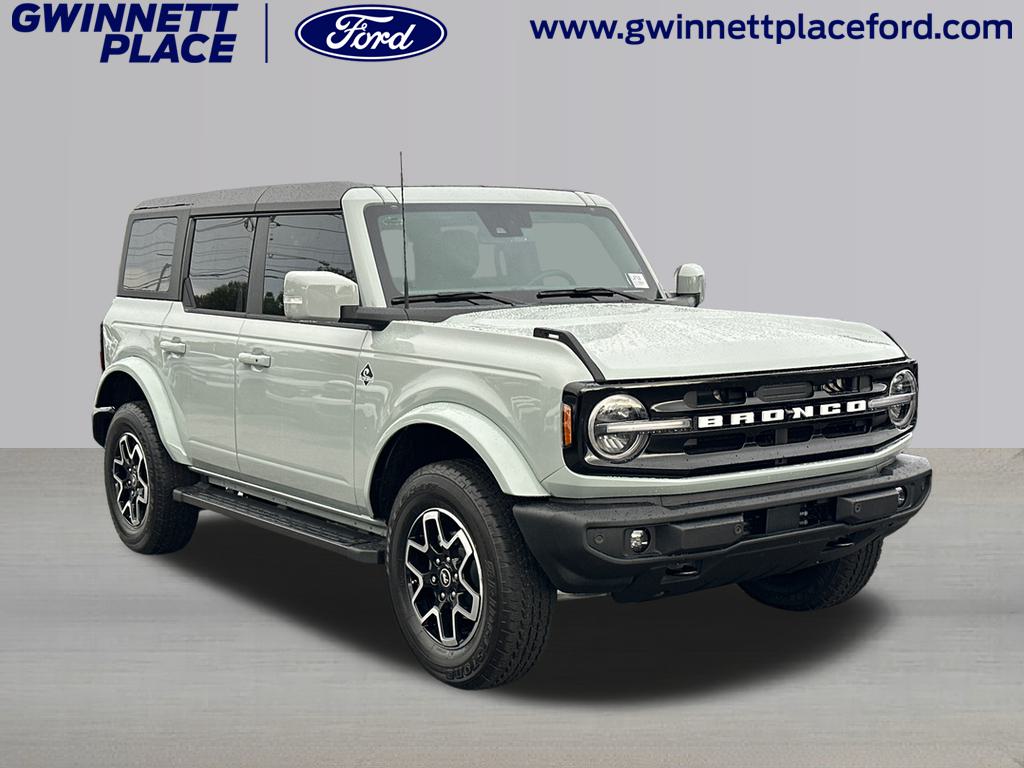 2024 Ford Bronco Outer Banks 3