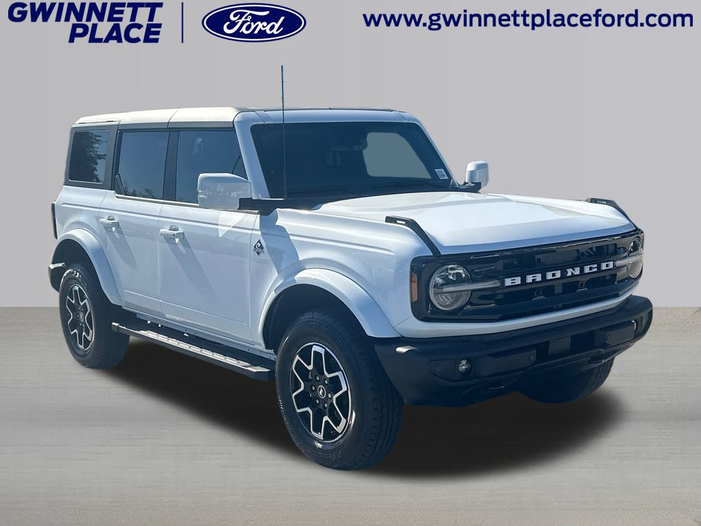 2024 Ford Bronco Outer Banks 3