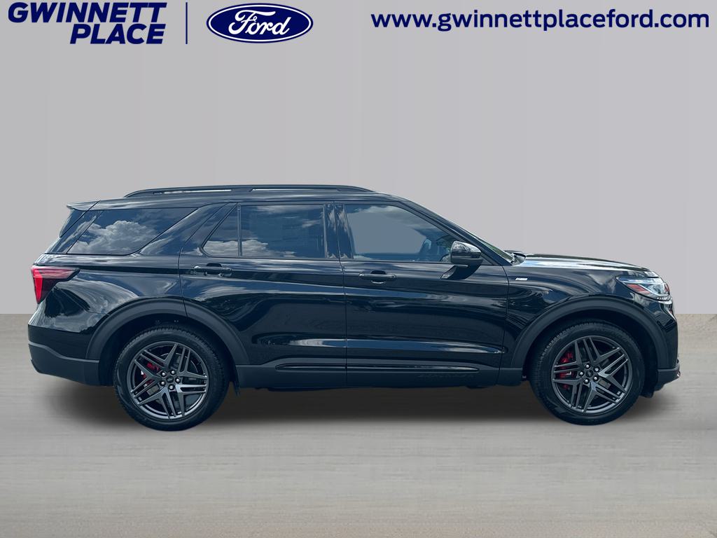 2025 Ford Explorer ST-Line 4