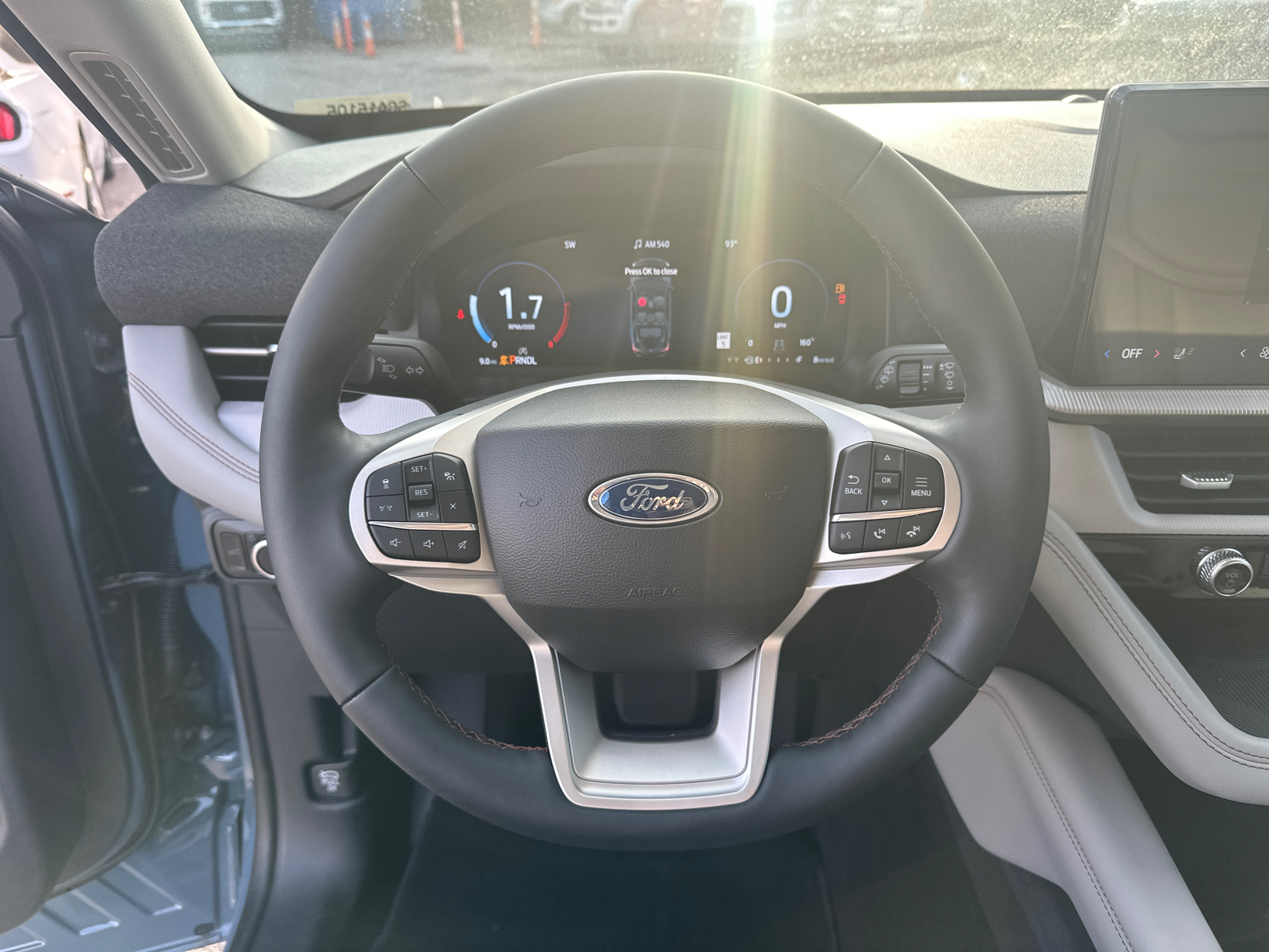 2025 Ford Explorer Active 24