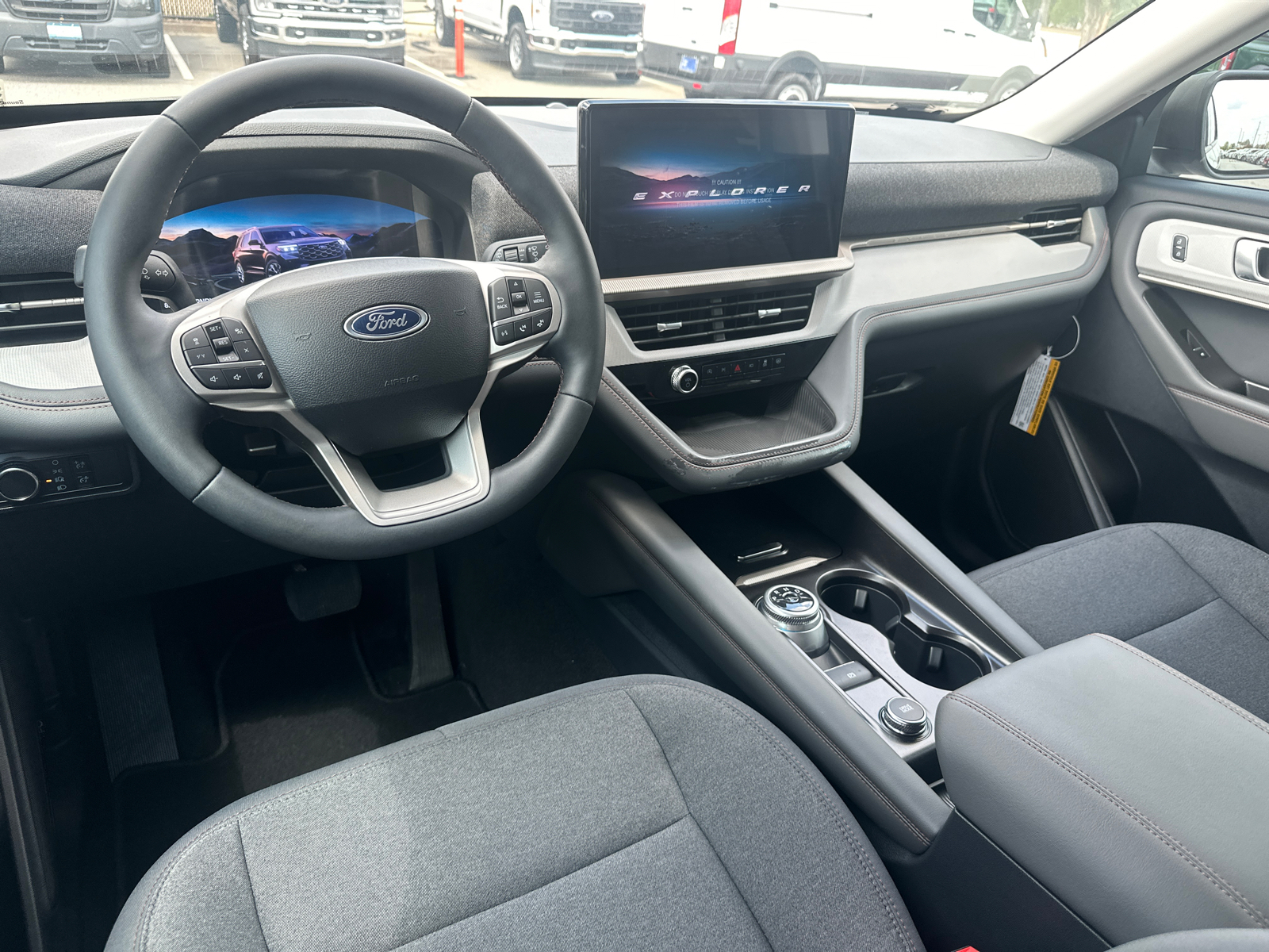 2025 Ford Explorer Active 23