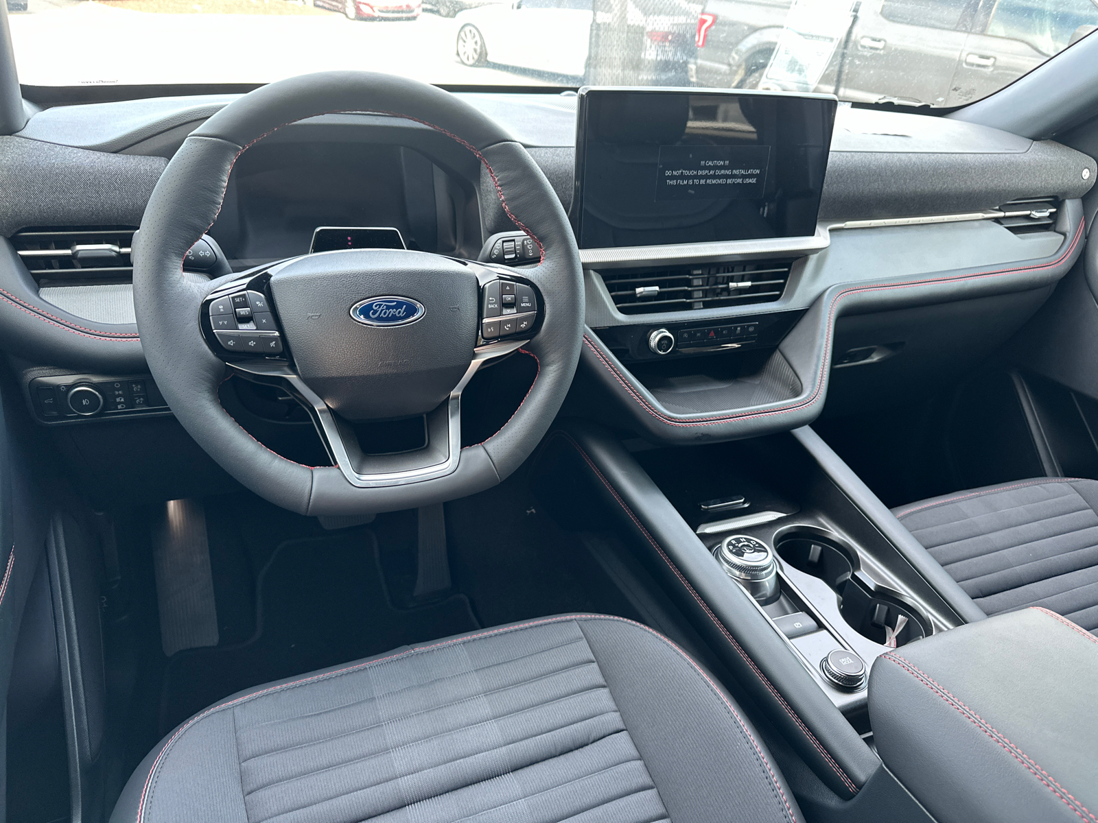 2025 Ford Explorer ST-Line 23