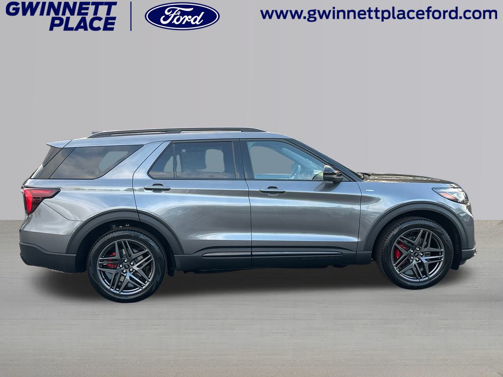 2025 Ford Explorer ST-Line 4