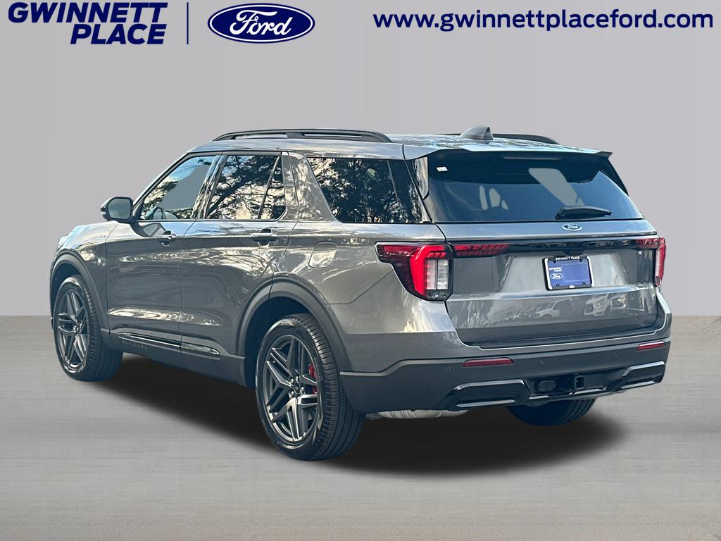 2025 Ford Explorer ST-Line 7