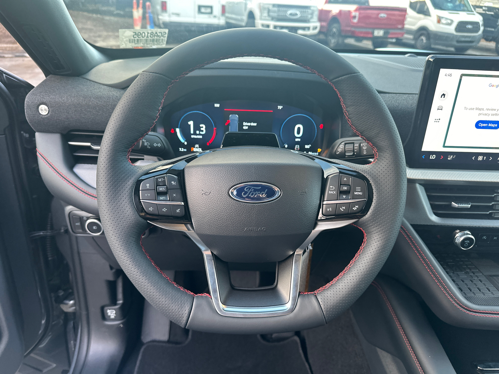 2025 Ford Explorer ST-Line 24