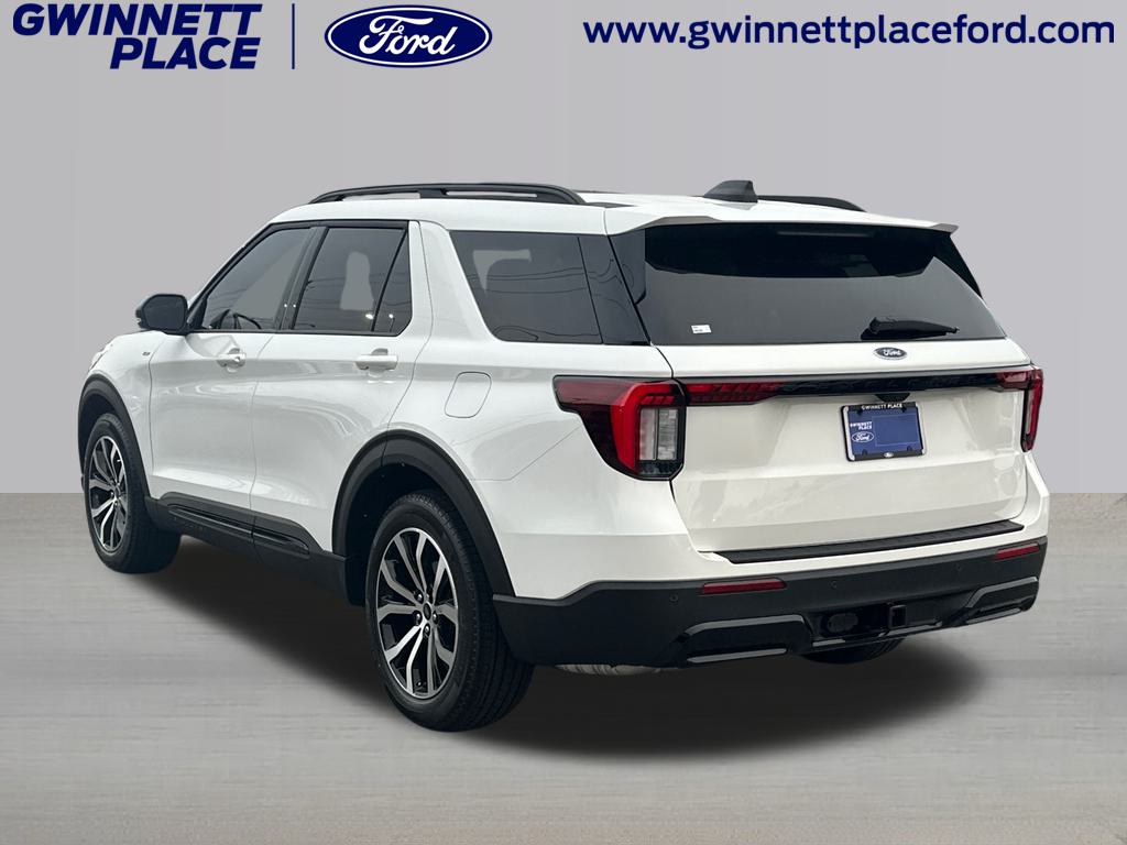 2025 Ford Explorer ST-Line 7