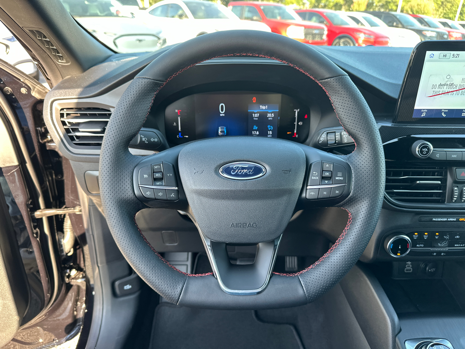 2025 Ford Escape ST-Line 23