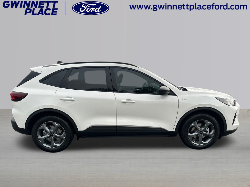 2025 Ford Escape ST-Line 4