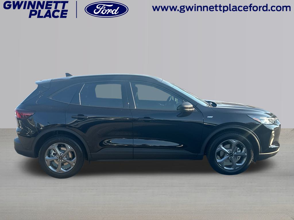 2025 Ford Escape ST-Line 4