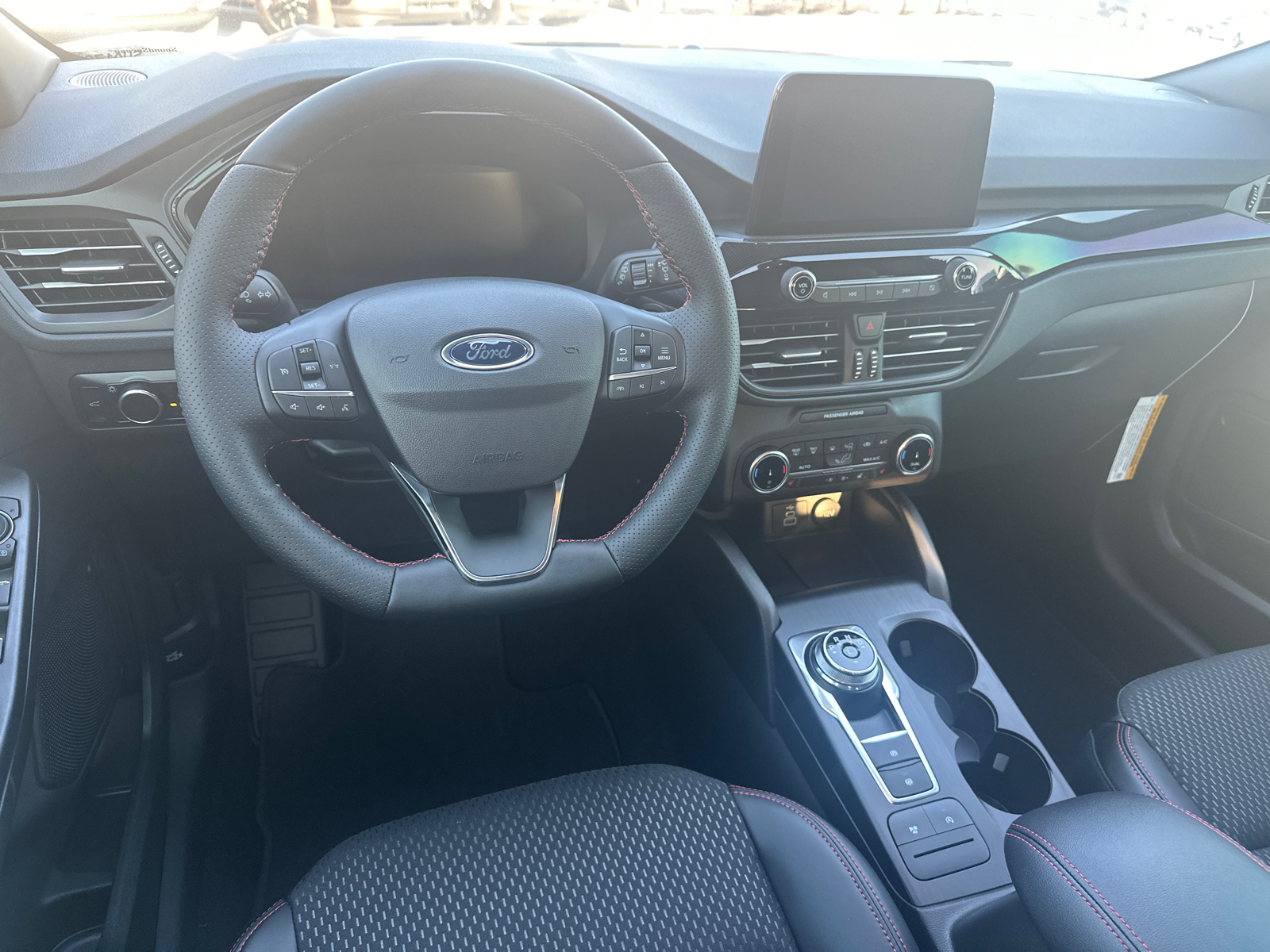 2025 Ford Escape ST-Line 23