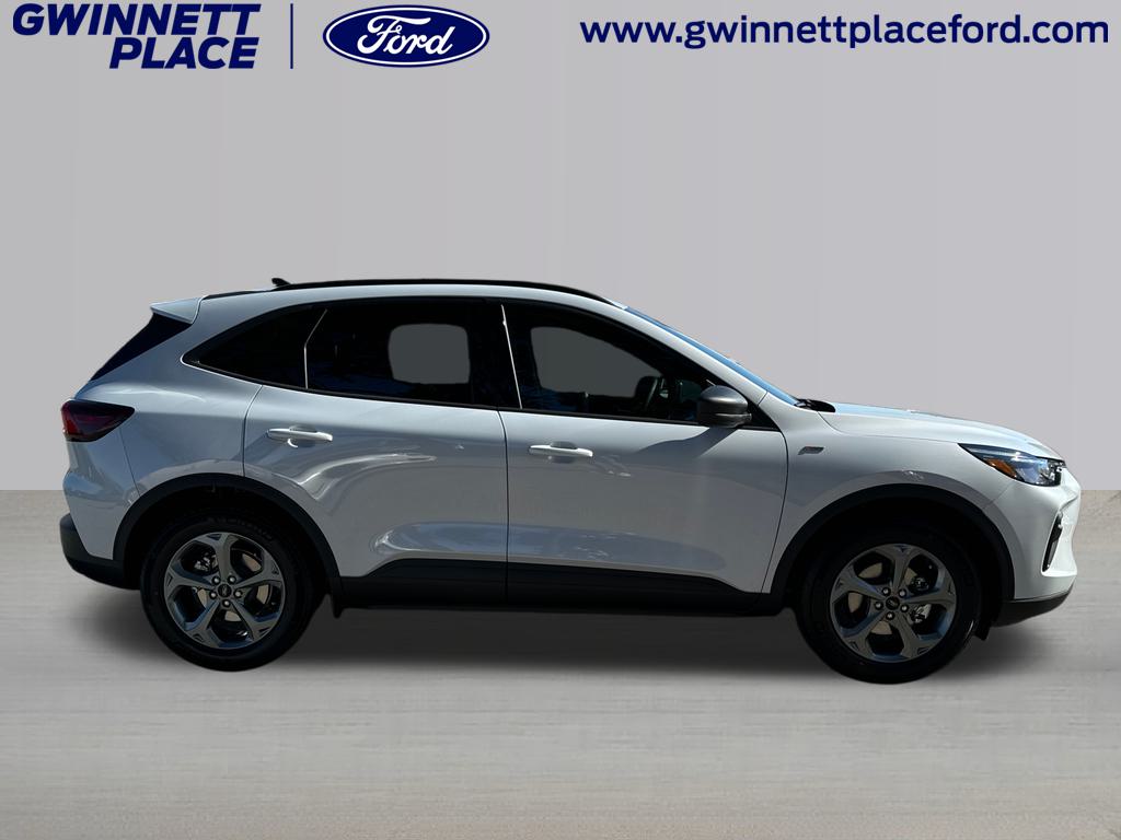 2025 Ford Escape ST-Line 4