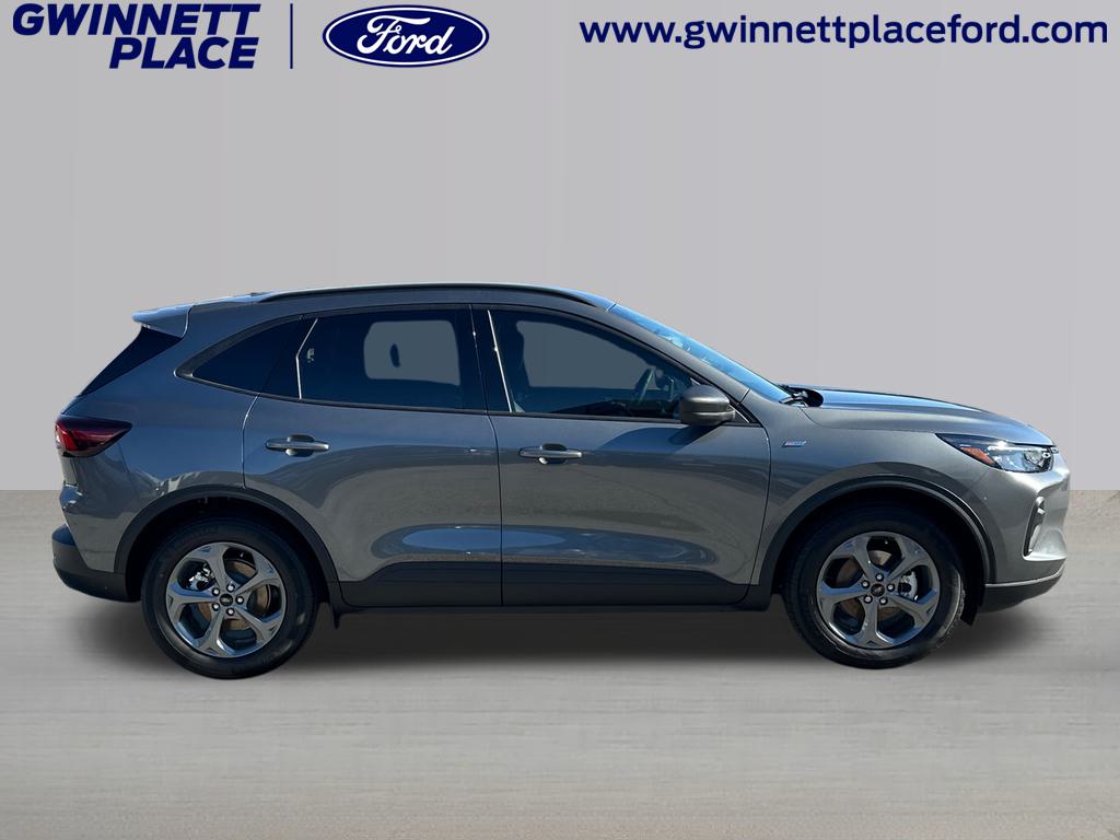 2025 Ford Escape ST-Line 4