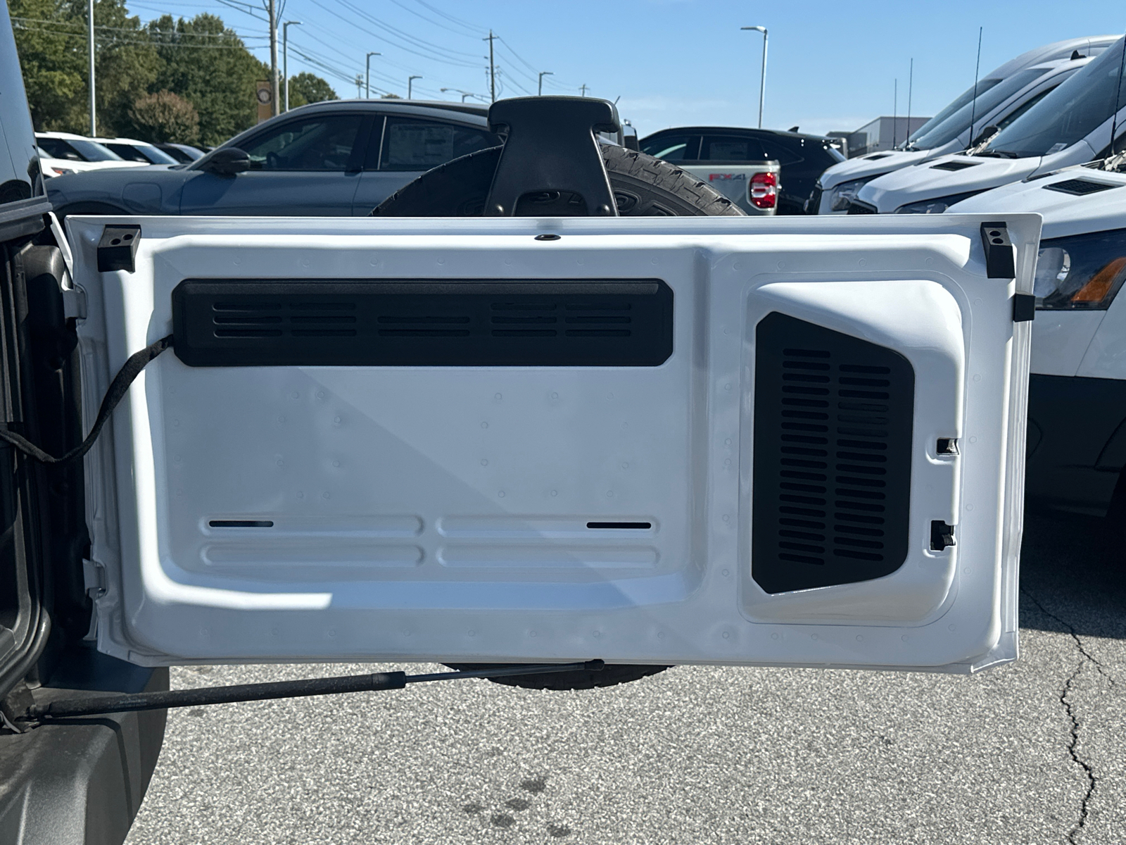 2024 Ford Bronco Outer Banks 19