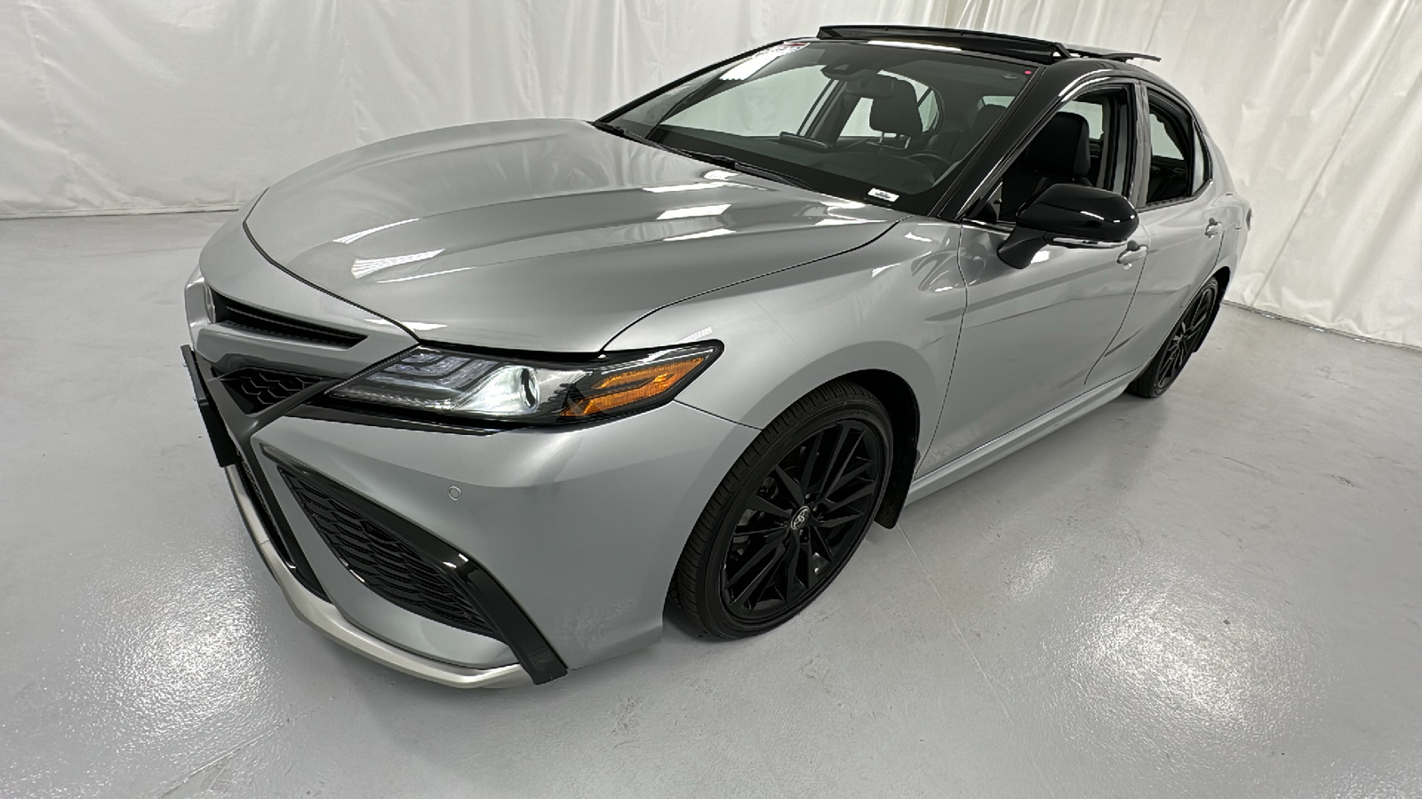 2023 Toyota Camry XSE 7