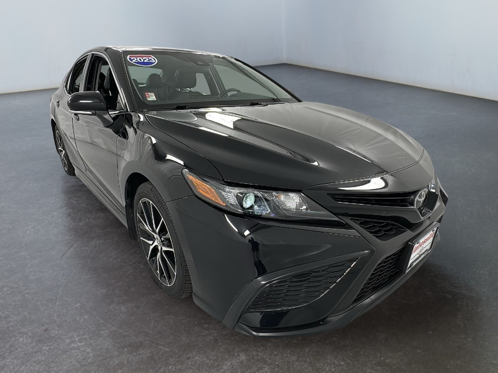 2023 Toyota Camry SE 1