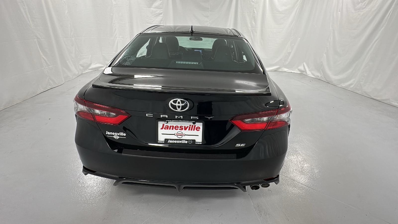 2023 Toyota Camry SE 4