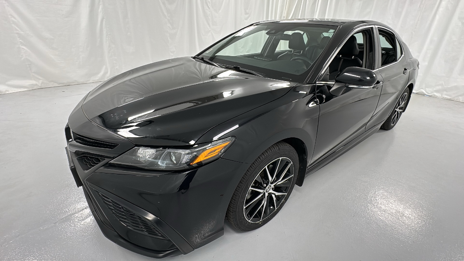 2023 Toyota Camry SE 7