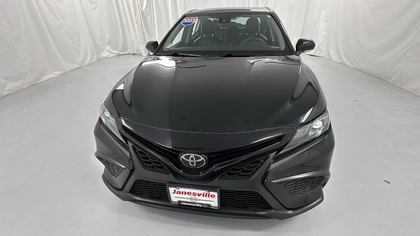 2023 Toyota Camry SE 8