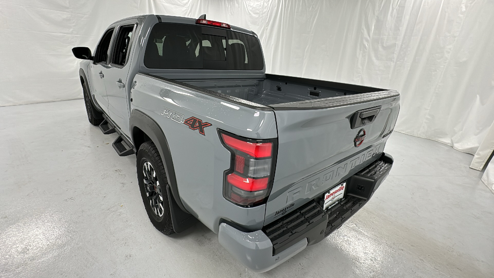 2023 Nissan Frontier PRO-4X 5