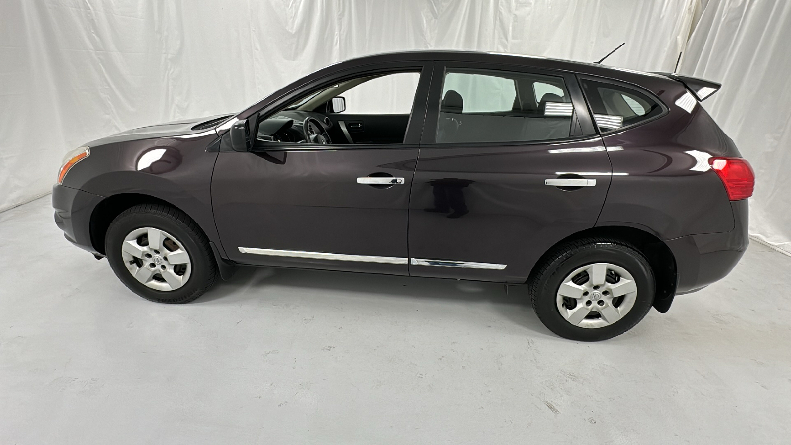 2013 Nissan Rogue S 6