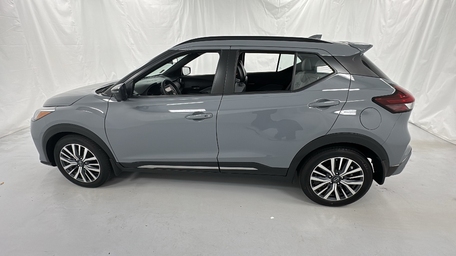 2024 Nissan Kicks SR 6