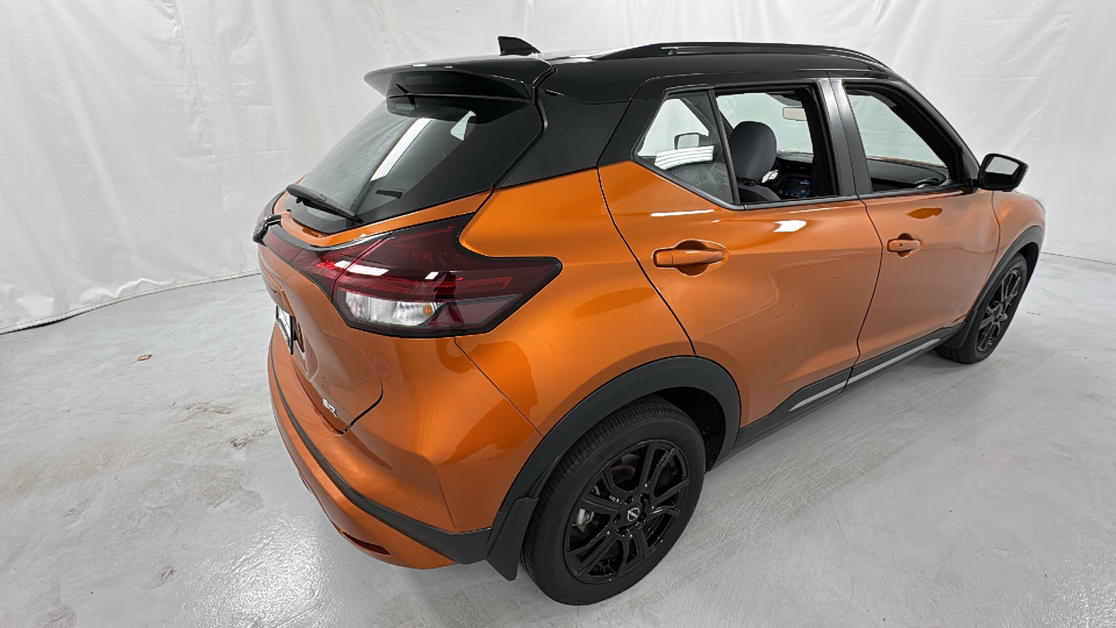 2024 Nissan Kicks SR 3