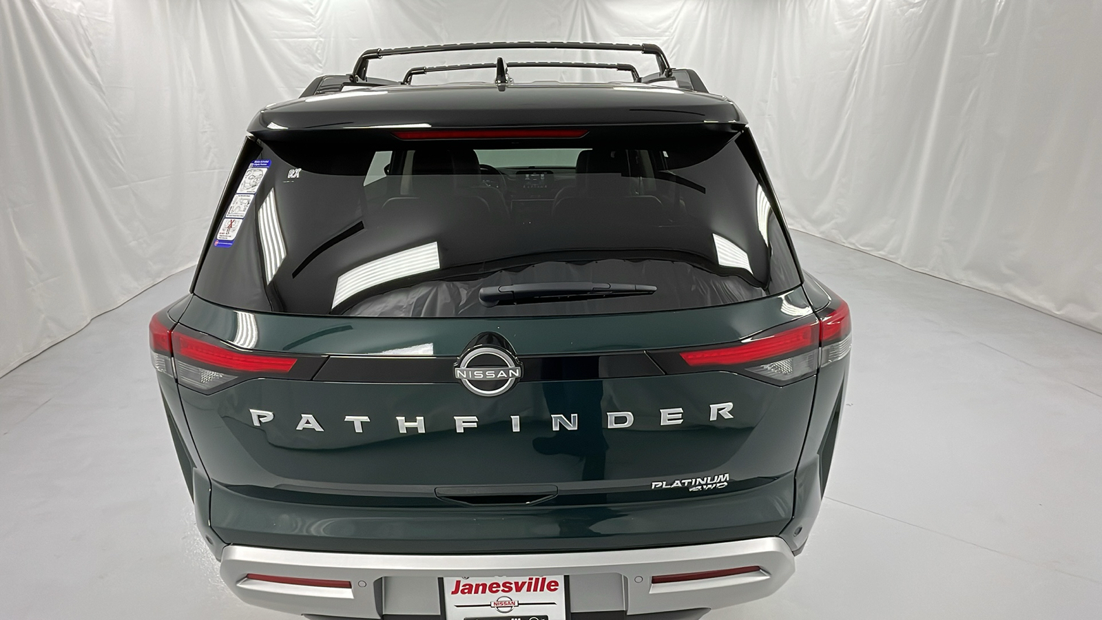 2024 Nissan Pathfinder Platinum 4