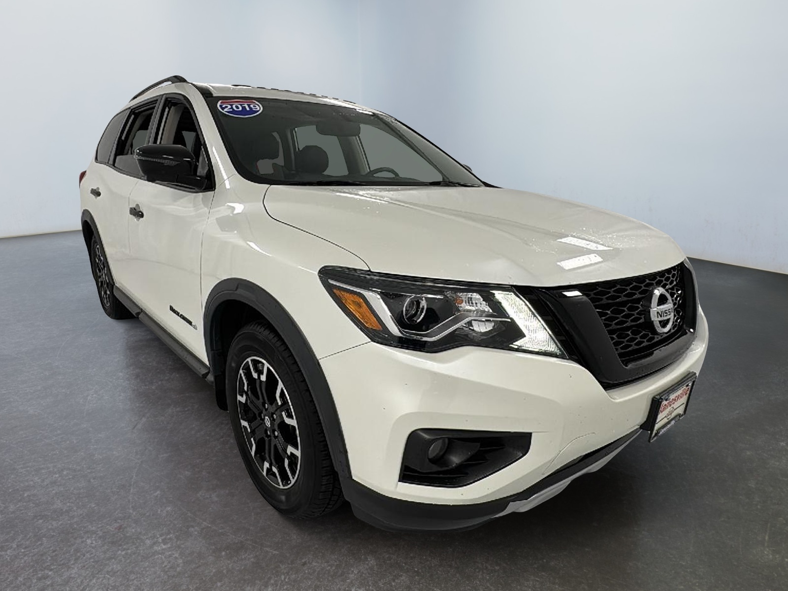 2019 Nissan Pathfinder SL 1