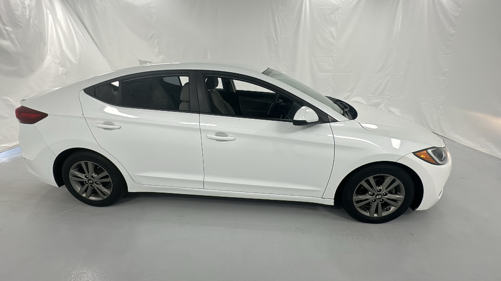 2017 Hyundai Elantra SE 2