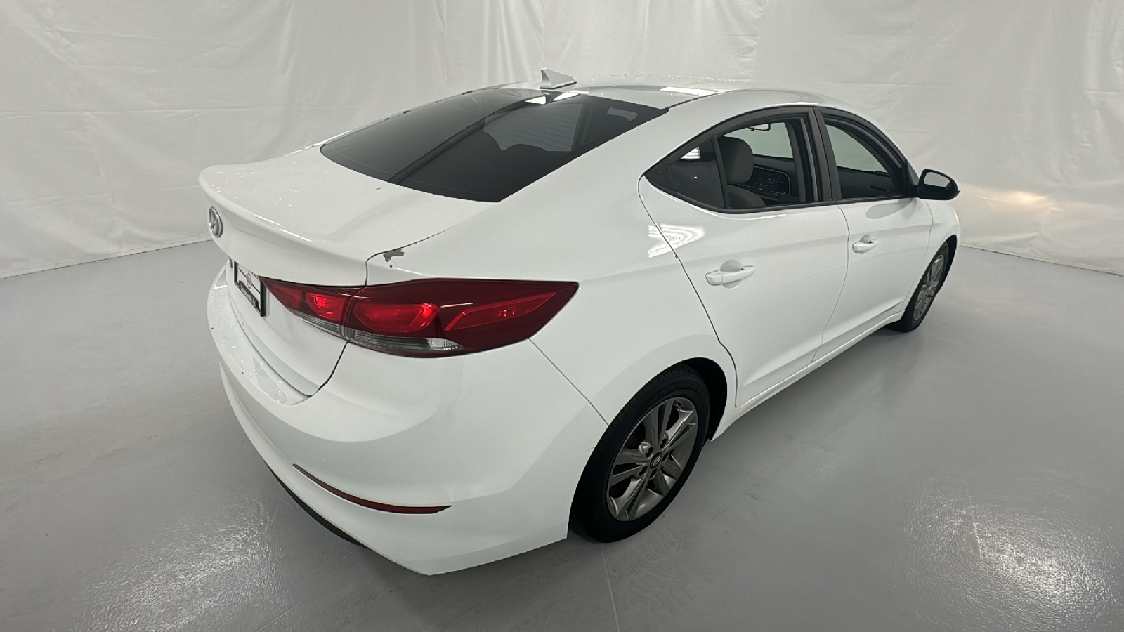 2017 Hyundai Elantra SE 3